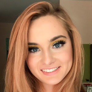 Meet your Posher, Aly